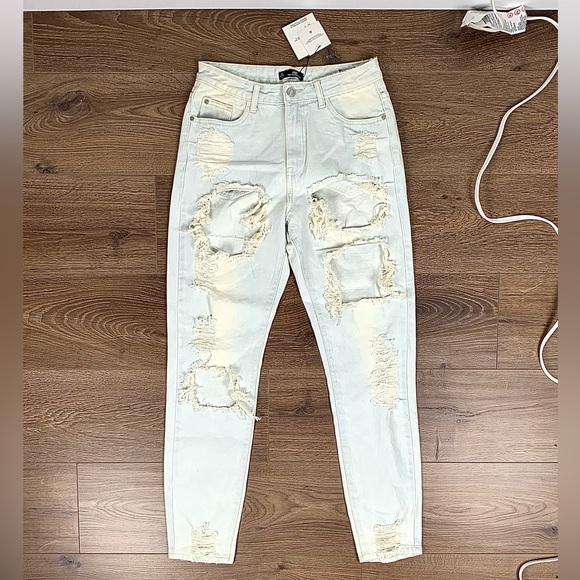 Women’s NEW Missguided Ripped/Shredded Denim High Waist Boyfriend Jeans, 6 - NWT - Picture 3 of 11